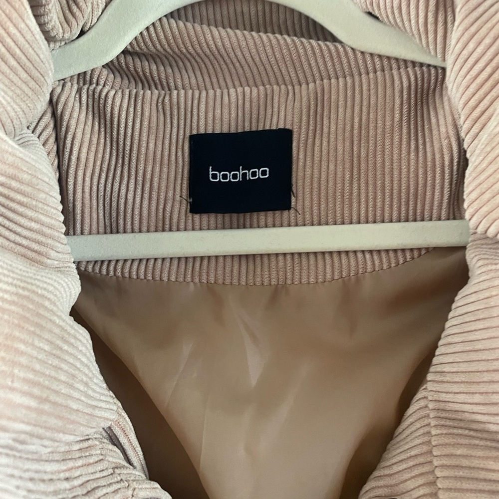 Boohoo Beige Corduroy Puffer Jacket - Picture 3 of 4